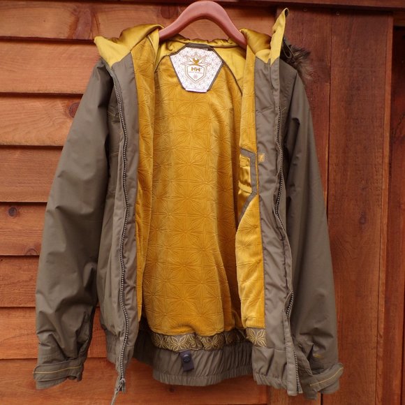 Helly Hansen Jackets & Blazers - Helly Hansen HellyTech Women's Winter Bomber Coat. Size XL. Fantastic Coat! EUC.